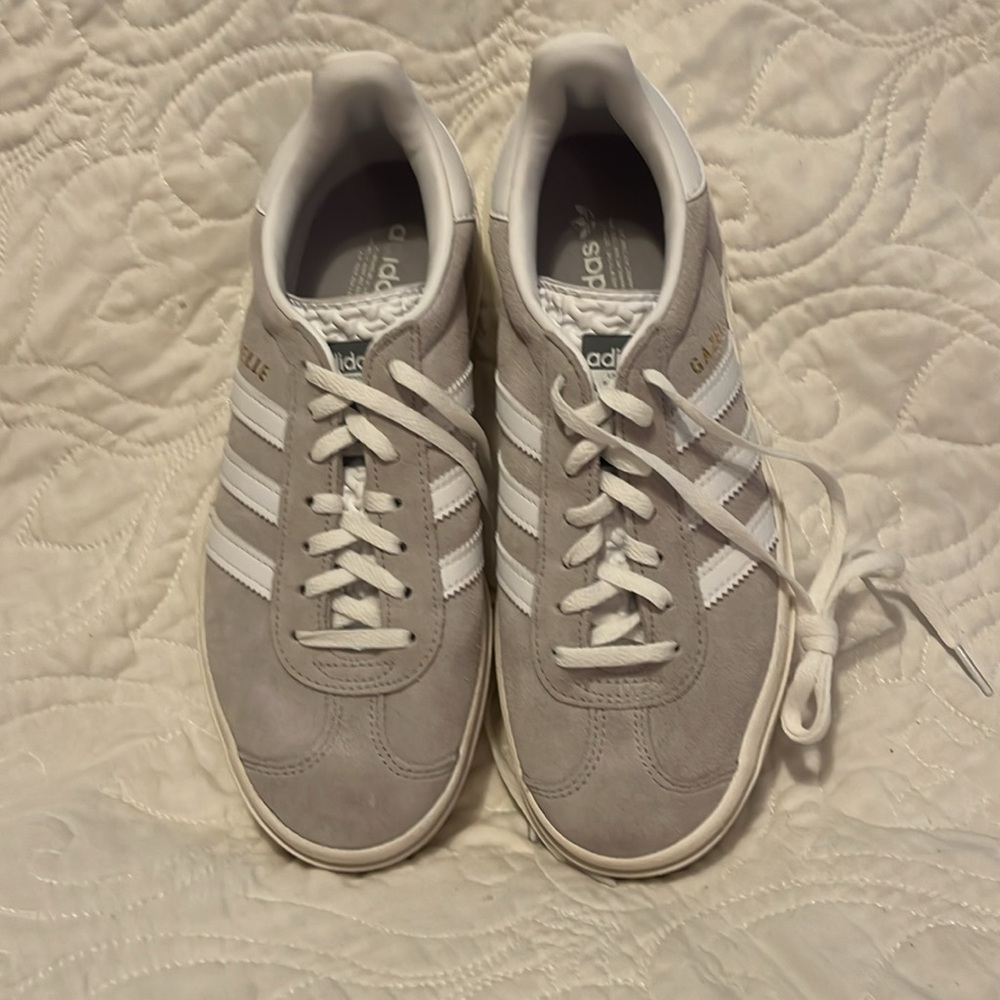 Adidas Gazelle Bold platform shoes in grey. Size 7 1/2.